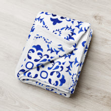 Load image into Gallery viewer, Throw Blanket